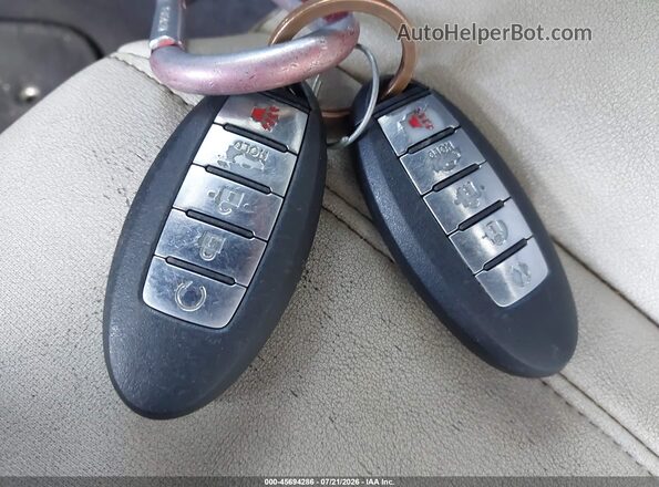 JN1EV7EK5HM360947 2017 INFINITI Q60 Gray Widok deski rozdzielczej