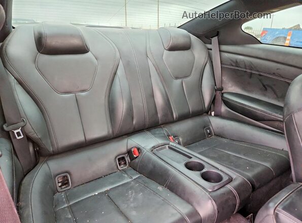 JN1EV7EK8JM343355 2018 INFINITI Q60 Белый Вид задних сидений