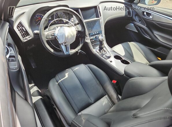 JN1EV7EK9JM340884 2018 INFINITI Q60 Silver Dashboard view