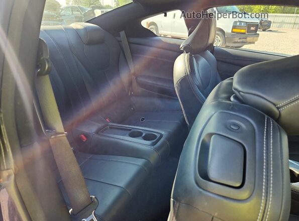 JN1EV7EL4JM390780 2018 INFINITI Q60 Blue Widok tylnych siedzeń