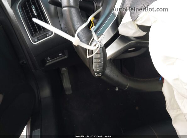 JN1EV7EL7HM553920 2017 INFINITI Q60 Gray Widok deski rozdzielczej