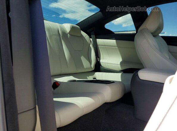 JN1EV7ELXJM390198 2018 INFINITI Q60 Серый Вид задних сидений