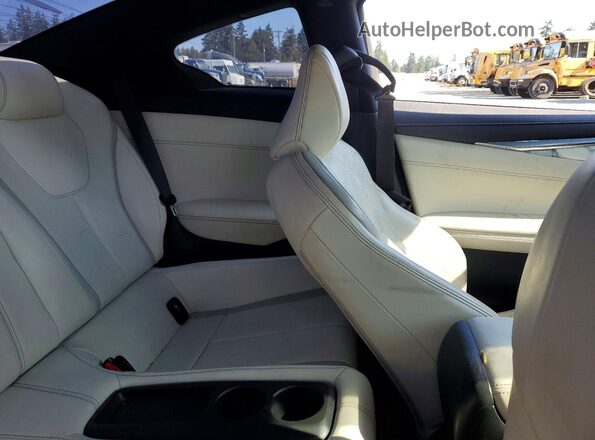 JN1FV7EK2HM610746 2017 INFINITI Q60 Red Rear seats view