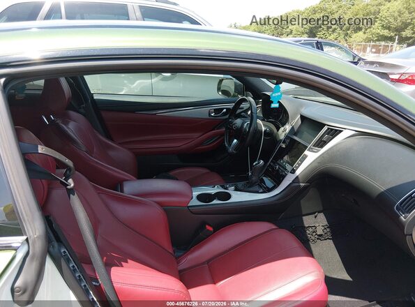 JN1FV7EL2KM440453 2019 INFINITI Q60 Зеленый Вид салона спереди