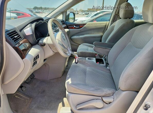 JN8AE2KP1G9150558 2016 NISSAN QUEST Серебряный Вид салона спереди