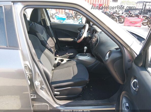 JN8AF5MR3GT609007 2016 NISSAN JUKE Серый Вид салона спереди