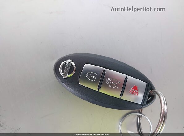 JN8AF5MR6HT701942 2017 NISSAN JUKE Красный Вид панели приборов