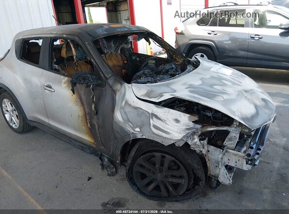 JN8AF5MR8GT602179 2016 NISSAN JUKE Silver Вид спереду
