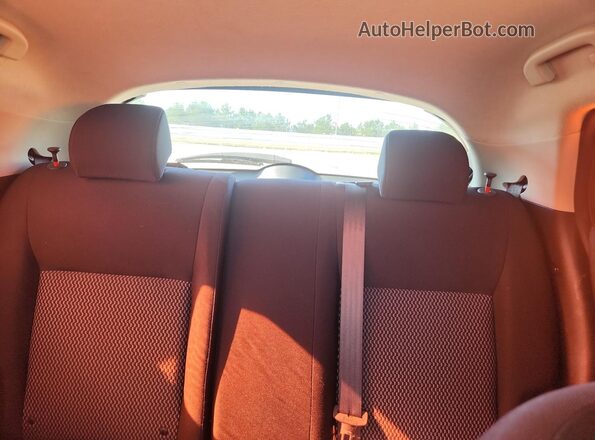 JN8AF5MR8HT704664 2017 NISSAN JUKE Silver Հետևի նստատեղերի տեսք