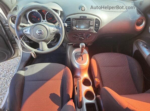 JN8AF5MR8HT704664 2017 NISSAN JUKE Silver Առջևի վահանակի տեսք
