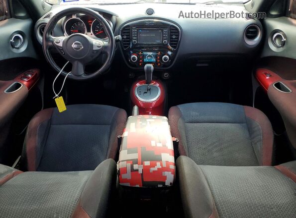 JN8AF5MRXHT704665 2017 NISSAN JUKE Black წინა პანელის ხედი
