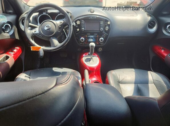 JN8AF5MV0GT660221 2016 NISSAN JUKE Burgundy Dashboard view