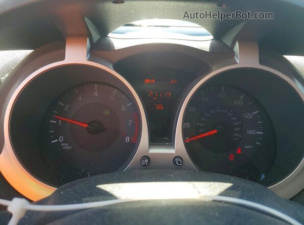 JN8AF5MV2HT750360 2017 NISSAN JUKE Red Vista del cuadro de instrumentos