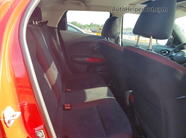 JN8AF5MV2HT750360 2017 NISSAN JUKE Red Vista interior trasera