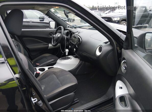JN8AF5MV5HT752555 2017 NISSAN JUKE Black Front interior view