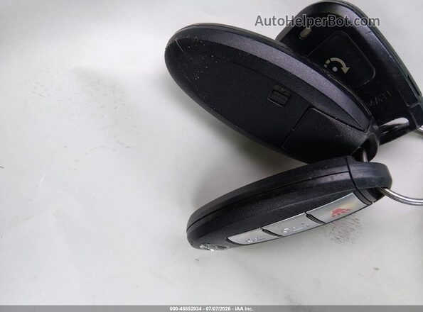 JN8AF5MV5HT752555 2017 NISSAN JUKE Black Dashboard view