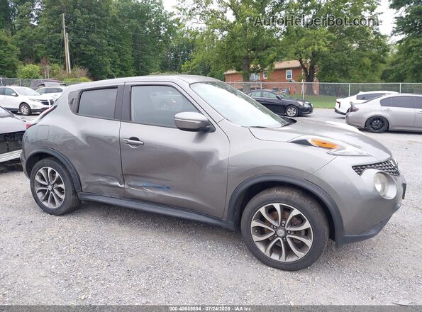 JN8AF5MV8HT752579 2017 NISSAN JUKE Gray Вид спереду