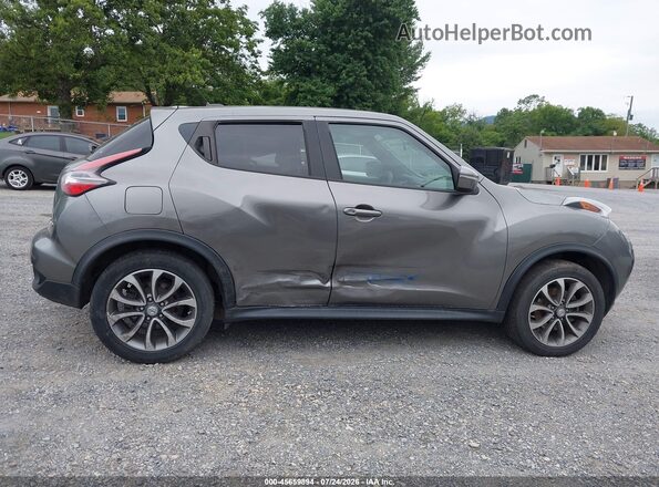 JN8AF5MV8HT752579 2017 NISSAN JUKE Gray Вид задньої частини салону