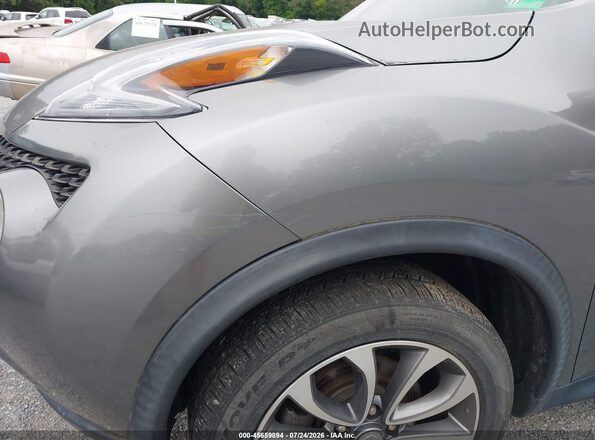 JN8AF5MV8HT752579 2017 NISSAN JUKE Gray 