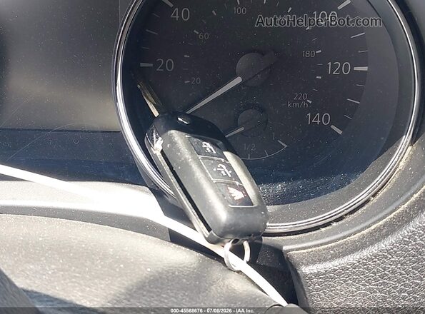 JN8AT2MT0HW139876 2017 NISSAN ROGUE White Vista del salpicadero