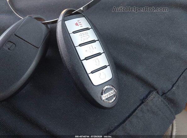 JN8AT2MT0HW150554 2017 NISSAN ROGUE Gray Vista del salpicadero