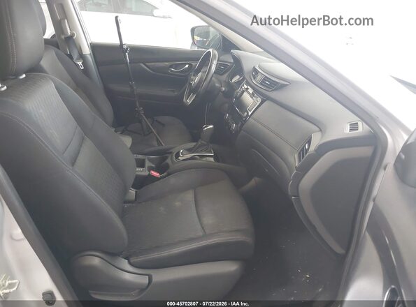 JN8AT2MT0JW453954 2018 NISSAN ROGUE Silver Widok wnętrza z przodu