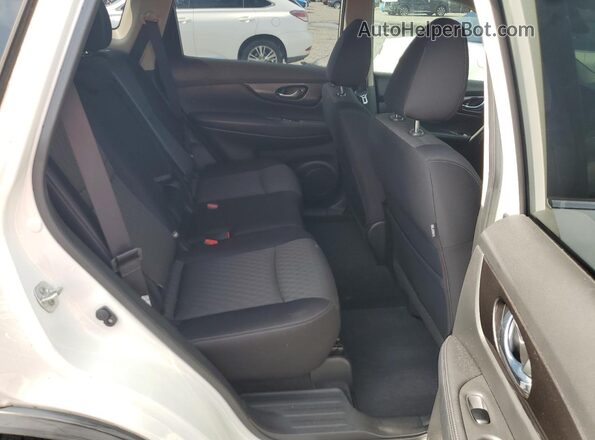 JN8AT2MT0KW500207 2019 NISSAN ROGUE White Սալոնի հետևի տեսք