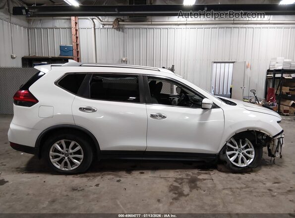 JN8AT2MT1HW146187 2017 NISSAN ROGUE White Вид задньої частини салону