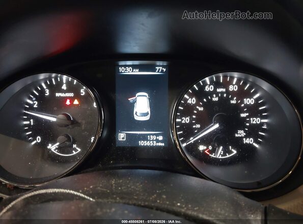 JN8AT2MT1HW399641 2017 NISSAN ROGUE Red Widok tylnych siedzeń