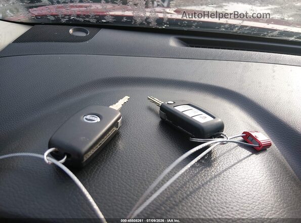 JN8AT2MT1HW399641 2017 NISSAN ROGUE Red Widok deski rozdzielczej