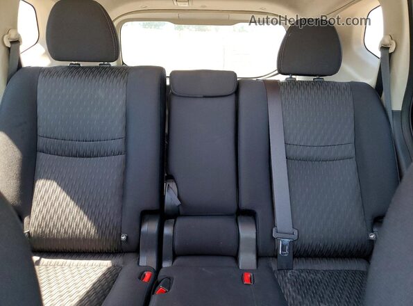 JN8AT2MT1JW462274 2018 NISSAN ROGUE Gray Rear seats view