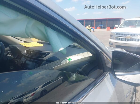 JN8AT2MT1LW008190 2020 NISSAN ROGUE Серебряный Вид спереди