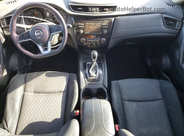 JN8AT2MT2HW146697 2017 NISSAN ROGUE White Widok deski rozdzielczej