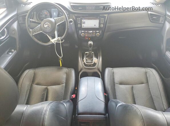 JN8AT2MT2HW380421 2017 NISSAN ROGUE Red წინა პანელის ხედი