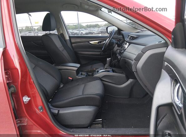 JN8AT2MT2HW392889 2017 NISSAN ROGUE Red Вид салону спереду