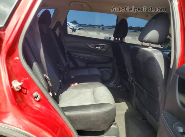 JN8AT2MT2HW395792 2017 NISSAN ROGUE Red Rear interior view