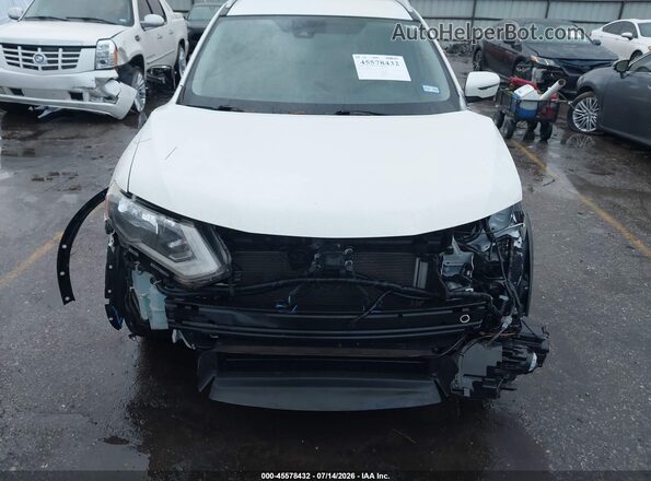 JN8AT2MT2JW452501 2018 NISSAN ROGUE White Widok z przodu