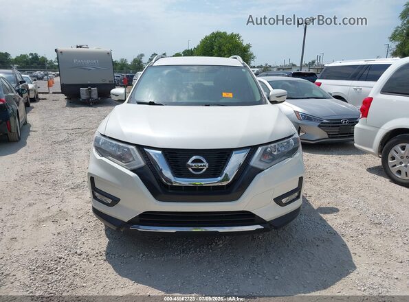 JN8AT2MT3HW144974 2017 NISSAN ROGUE White Սարքավորումների վահանակի տեսք