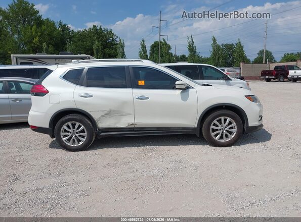 JN8AT2MT3HW144974 2017 NISSAN ROGUE White Սալոնի հետևի տեսք