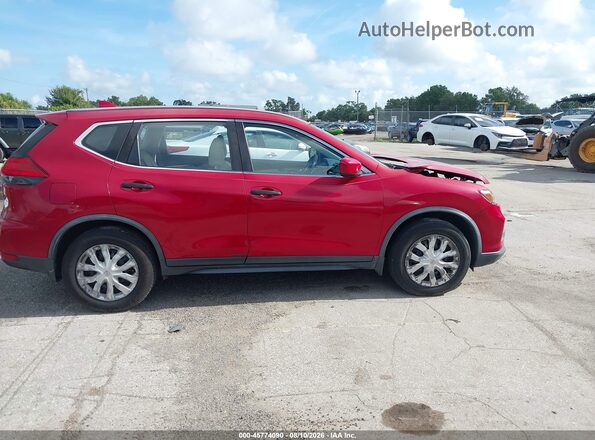 JN8AT2MT3HW387779 2017 NISSAN ROGUE Red Вид задньої частини салону
