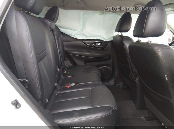 JN8AT2MT3JW451079 2018 NISSAN ROGUE  Widok naklejki z numerem VIN