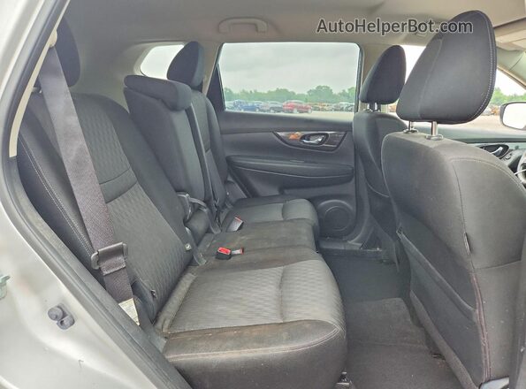 JN8AT2MT3LW001869 2020 NISSAN ROGUE Silver Rear interior view
