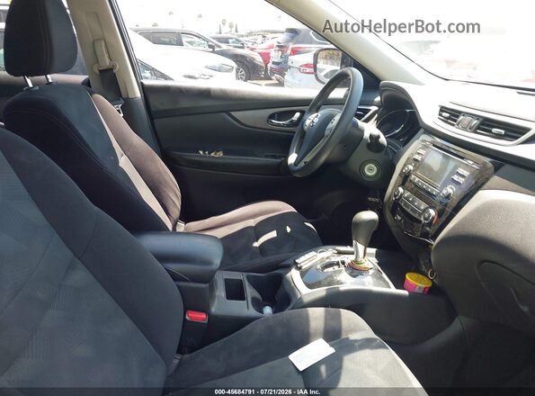 JN8AT2MT4GW024390 2016 NISSAN ROGUE Gray Front interior view