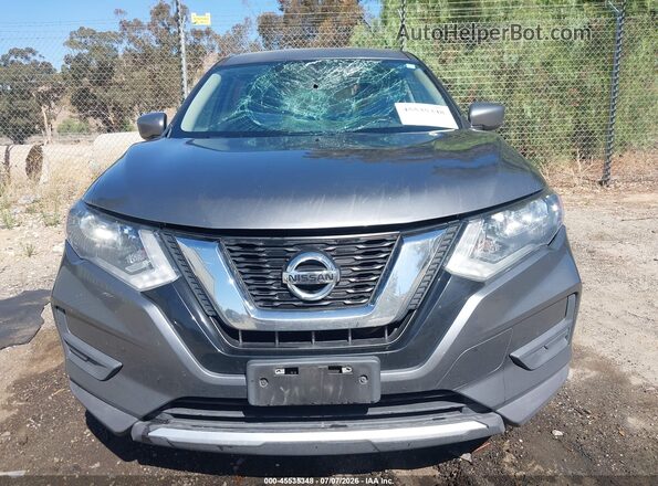JN8AT2MT4HW137614 2017 NISSAN ROGUE Серый Вид задней части салона
