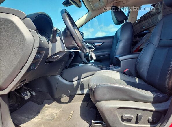 JN8AT2MT4HW393347 2017 NISSAN ROGUE Red Vista interior delantera
