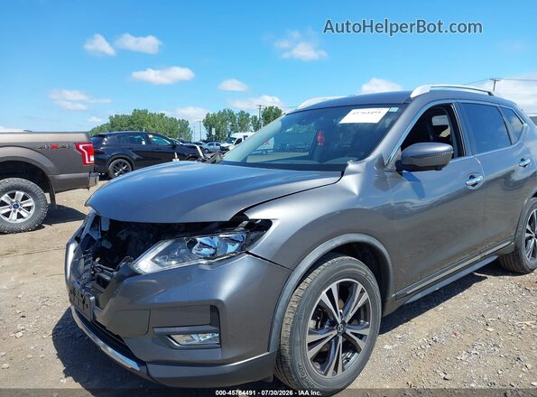 JN8AT2MT4JW464715 2018 NISSAN ROGUE Gray Widok z przodu