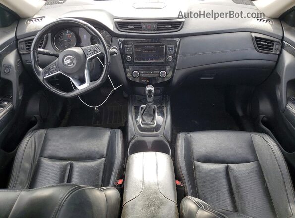 JN8AT2MT4JW465556 2018 NISSAN ROGUE Silver Vista del salpicadero
