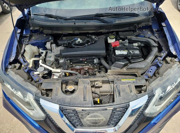JN8AT2MT5HW140697 2017 NISSAN ROGUE Blue Widok komory silnika