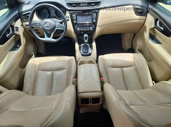 JN8AT2MT5HW140697 2017 NISSAN ROGUE Blue Widok deski rozdzielczej