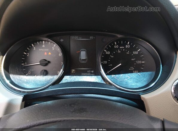 JN8AT2MT5HW152171 2017 NISSAN ROGUE Blue Widok tylnych siedzeń